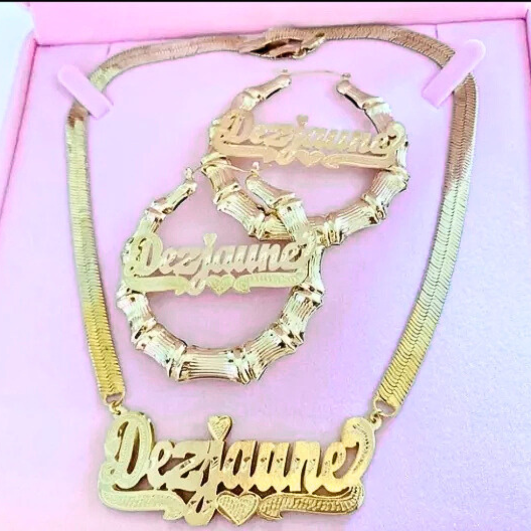 Juego de aretes y collar de bambú con nombre personalizado de 24 quilates