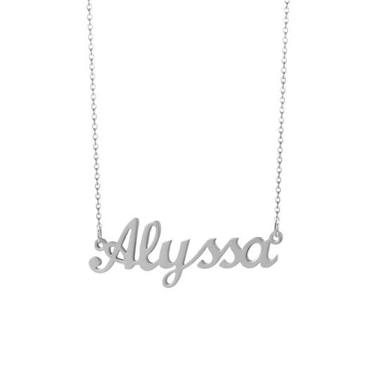 Dainty custom name necklace with personalized engraving, minimalist design in gold or silver – Queendom Treasurez.