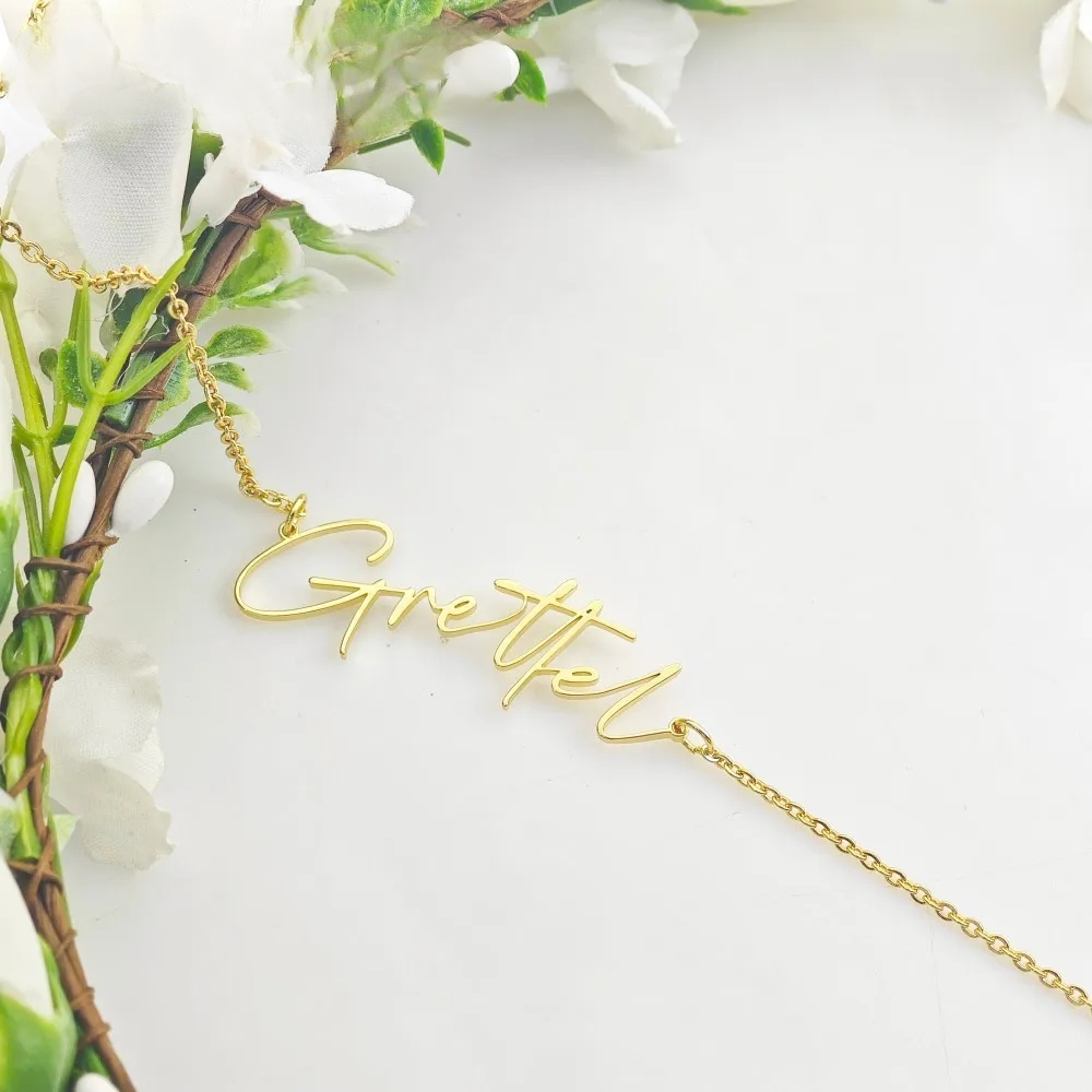 Side Note Treasure Drop Name Necklace