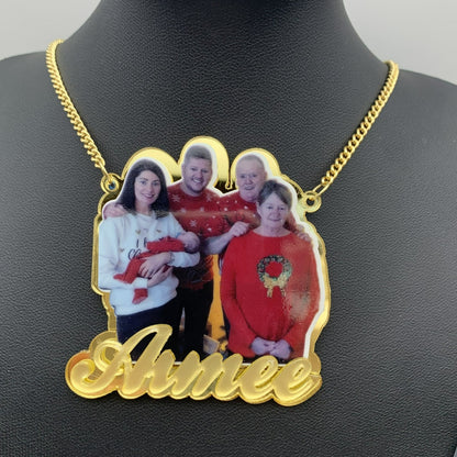 Custom acrylic photo nameplate necklace with personalized photo and name, combining style and sentimentality - Queendom Treasurez